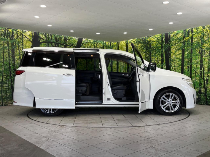 2011 Nissan Elgrand DBA-TNE52 (UW-6a02994bc3adc)[28]