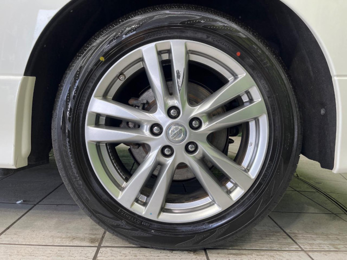 2011 Nissan Elgrand DBA-TNE52 (UW-6a02994bc3adc)[17]