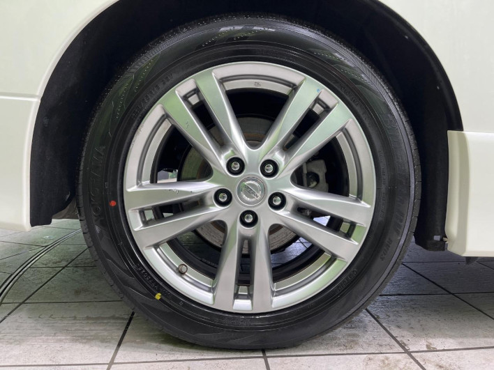 2011 Nissan Elgrand DBA-TNE52 (UW-6a02994bc3adc)[18]