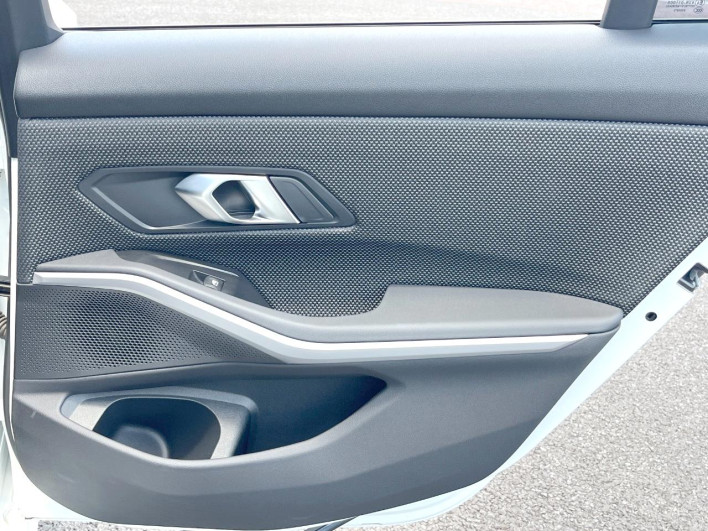 2019 BMW 3 Series 3DA-5V20 (UW-6a0299548d770)[21]