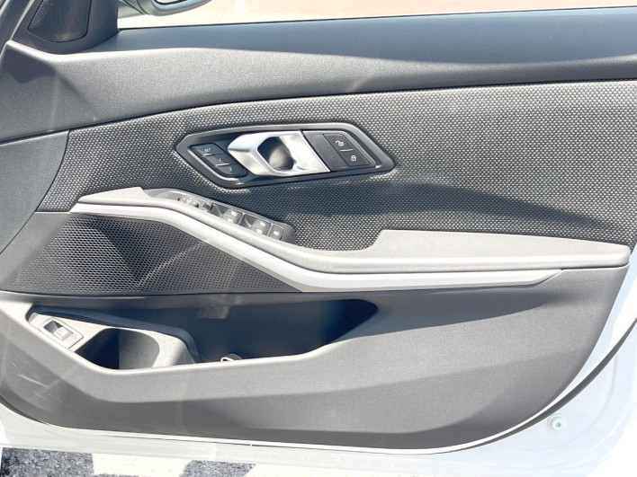 2019 BMW 3 Series 3DA-5V20 (UW-6a0299548d770)[26]