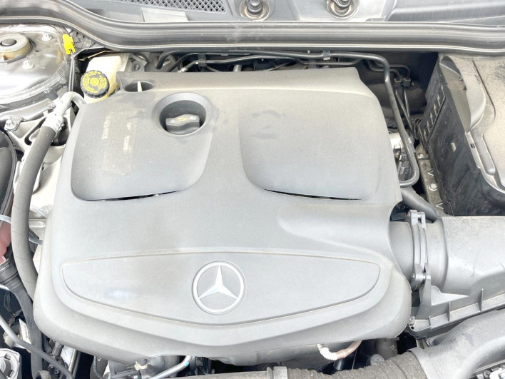 2015 Mercedes Benz CLA Class DBA-117342 (UW-6a029956d3455)[4]