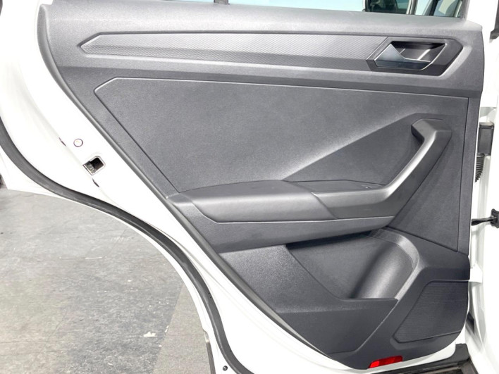 2023 Volkswagen T-Roc 3DA-A1DFF (UW-6a02995986dbd)[13]