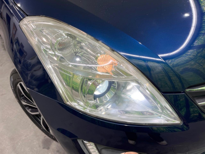 2015 Suzuki Swift DBA-ZC72S (UW-6a029960a286f)[18]