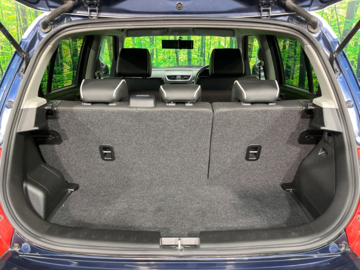 2015 Suzuki Swift DBA-ZC72S (UW-6a029960a286f)[9]