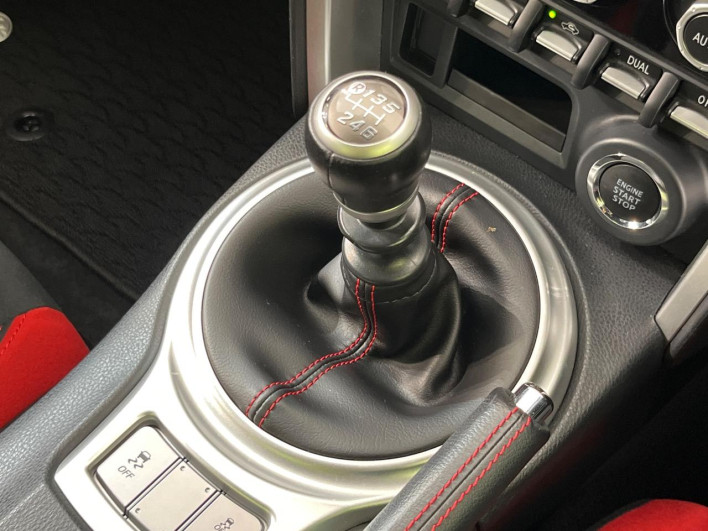 2018 Toyota 86 DBA-ZN6 (UW-6a029962b7a35)[17]
