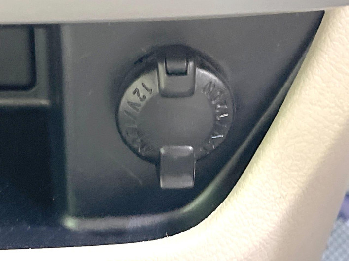 2011 Toyota Noah DBA-ZRR70G (UW-6a02996545de8)[27]