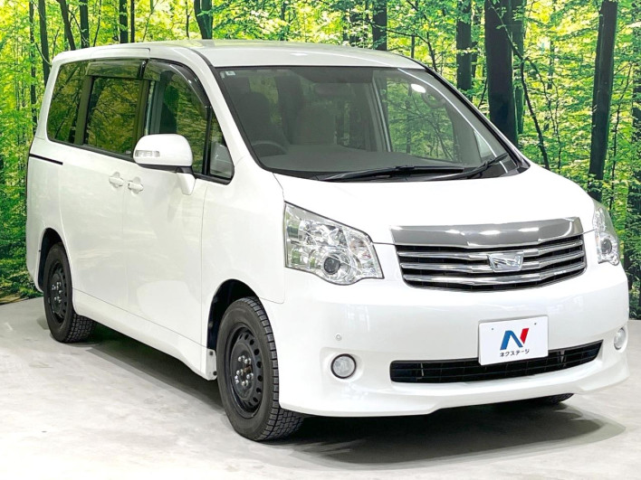 2011 Toyota Noah DBA-ZRR70G (UW-6a02996545de8)[6]