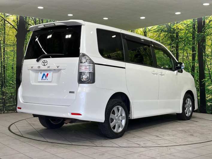 2008 Toyota Voxy DBA-ZRR75W (UW-6a02996575390)[26]