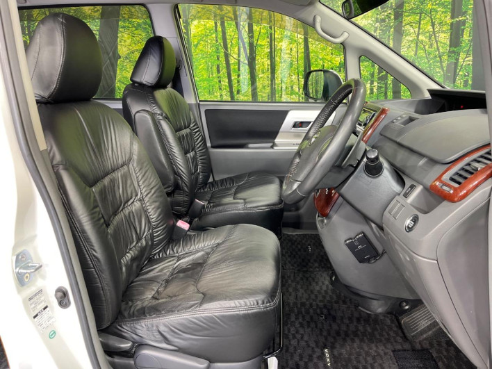 2008 Toyota Voxy DBA-ZRR75W (UW-6a02996575390)[20]