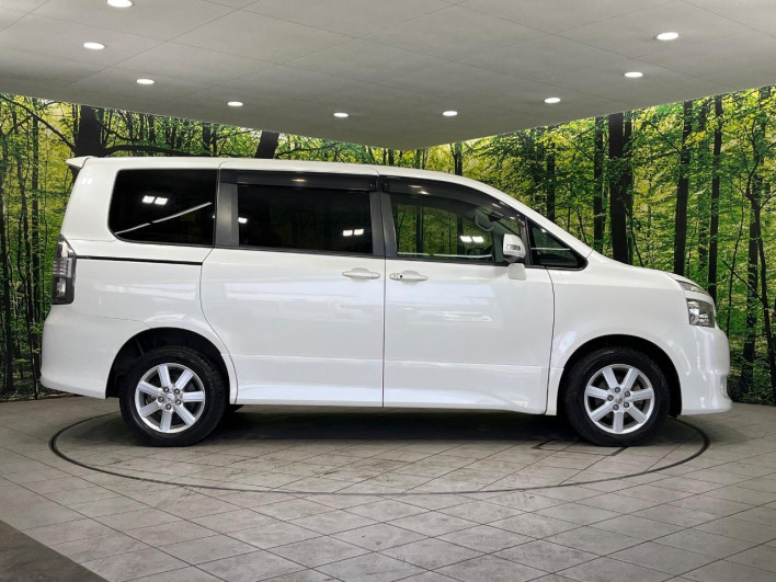 2008 Toyota Voxy DBA-ZRR75W (UW-6a02996575390)[19]