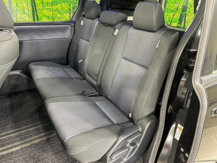 2015 Toyota Voxy DBA-ZRR80W (UW-6a02996611ec7)[15]