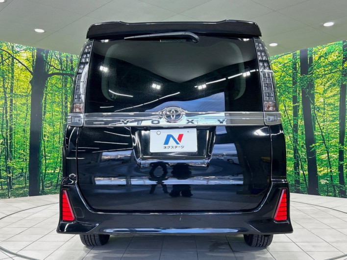 2015 Toyota Voxy DBA-ZRR80W (UW-6a02996611ec7)[18]
