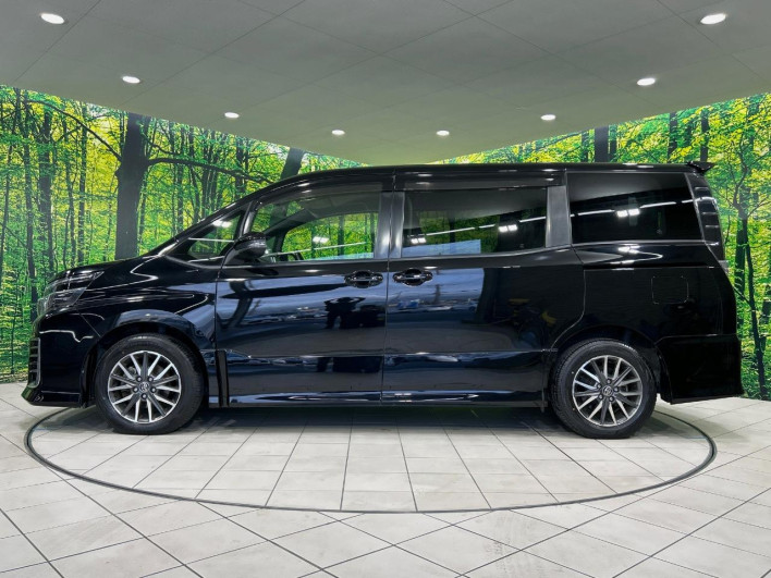 2015 Toyota Voxy DBA-ZRR80W (UW-6a02996611ec7)[13]