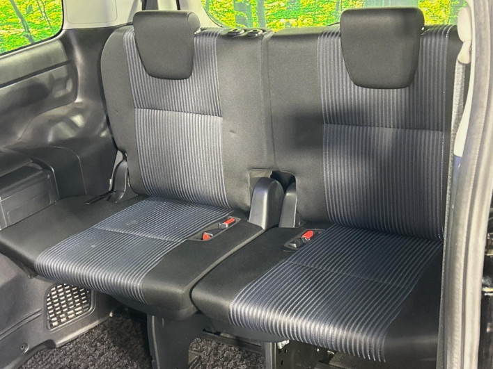 2015 Toyota Voxy DBA-ZRR80W (UW-6a02996611ec7)[16]