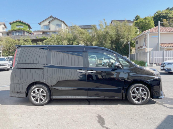 2020 Toyota Noah 3BA-ZRR80W (UW-6a02996b4c94f)[8]