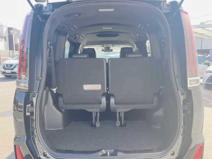 2020 Toyota Noah 3BA-ZRR80W (UW-6a02996b4c94f)[26]