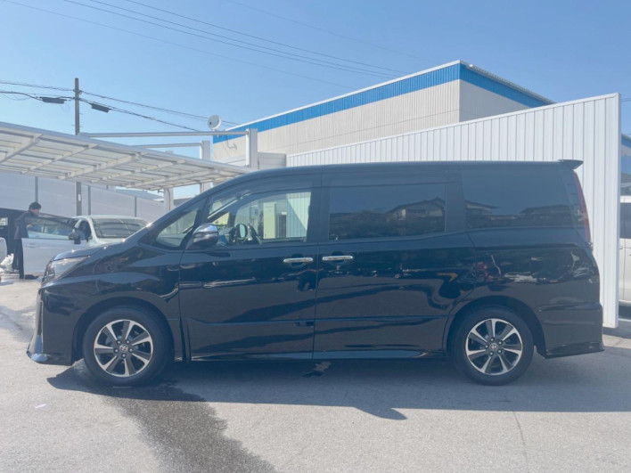 2020 Toyota Noah 3BA-ZRR80W (UW-6a02996b4c94f)[14]