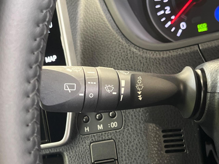 2020 Toyota Voxy 3BA-ZRR80W (UW-6a02996b73998)[29]