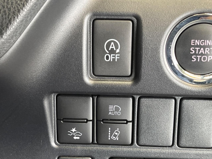 2020 Toyota Voxy 3BA-ZRR80W (UW-6a02996b73998)[23]