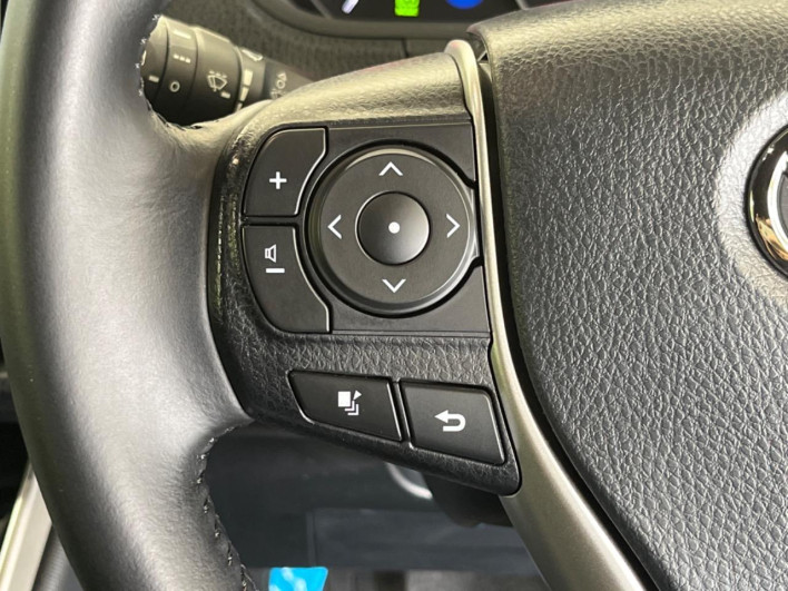 2020 Toyota Voxy 3BA-ZRR80W (UW-6a02996b73998)[27]