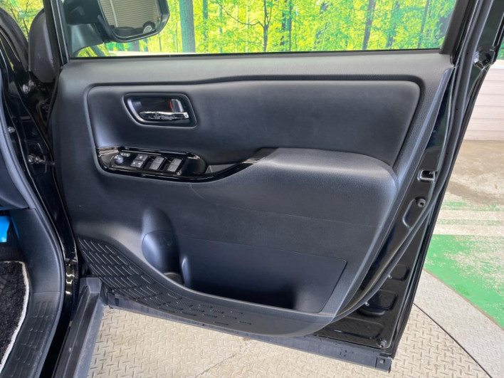2020 Toyota Voxy 3BA-ZRR80W (UW-6a02996b73998)[16]