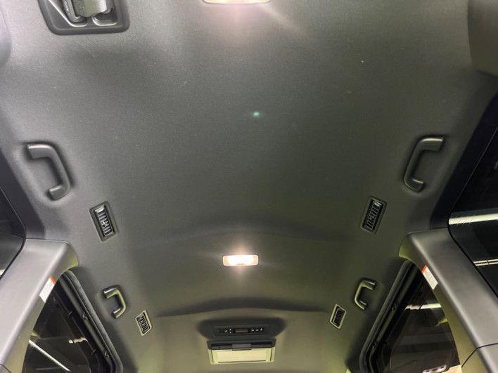 2020 Toyota Voxy 3BA-ZRR80W (UW-6a02996b73998)[9]
