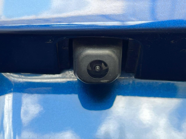 2016 Toyota Prius α DAA-ZVW41W (UW-6a029972d08ec)[18]
