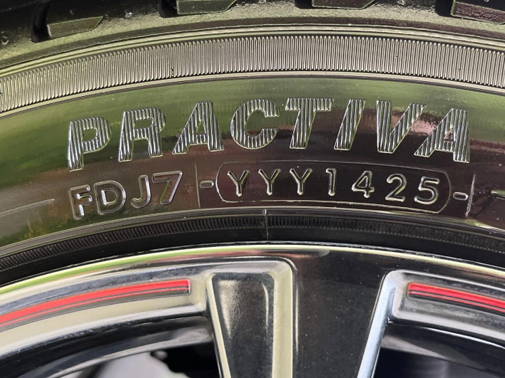 2016 Toyota Prius α DAA-ZVW41W (UW-6a029972d08ec)[5]