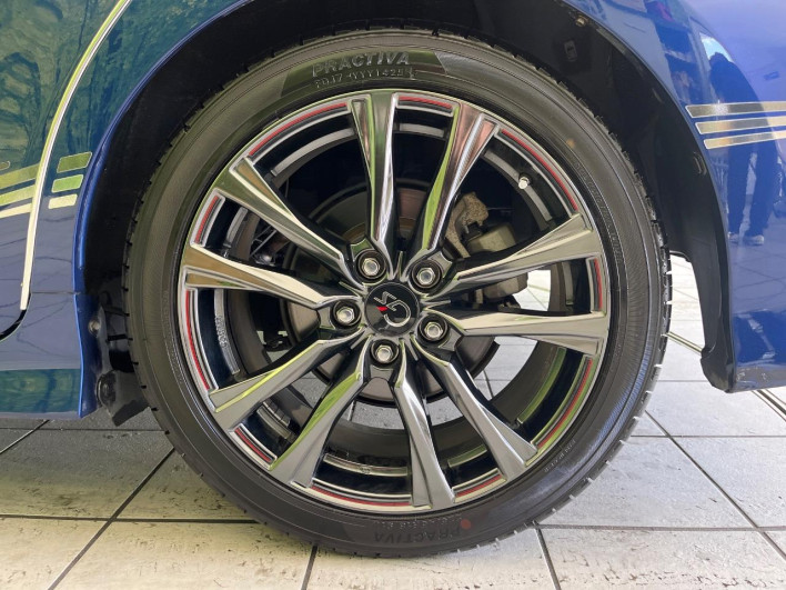2016 Toyota Prius α DAA-ZVW41W (UW-6a029972d08ec)[4]