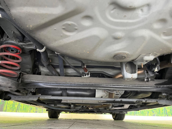 2016 Toyota Prius α DAA-ZVW41W (UW-6a029972d08ec)[16]