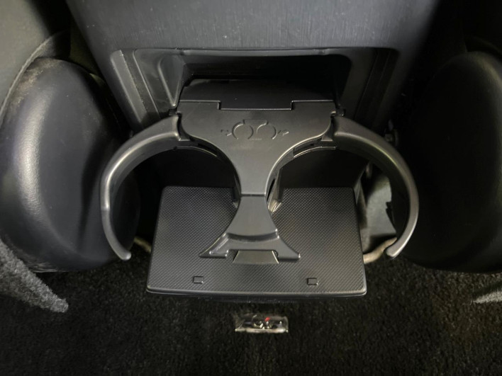 2016 Toyota Prius α DAA-ZVW41W (UW-6a029972d08ec)[28]