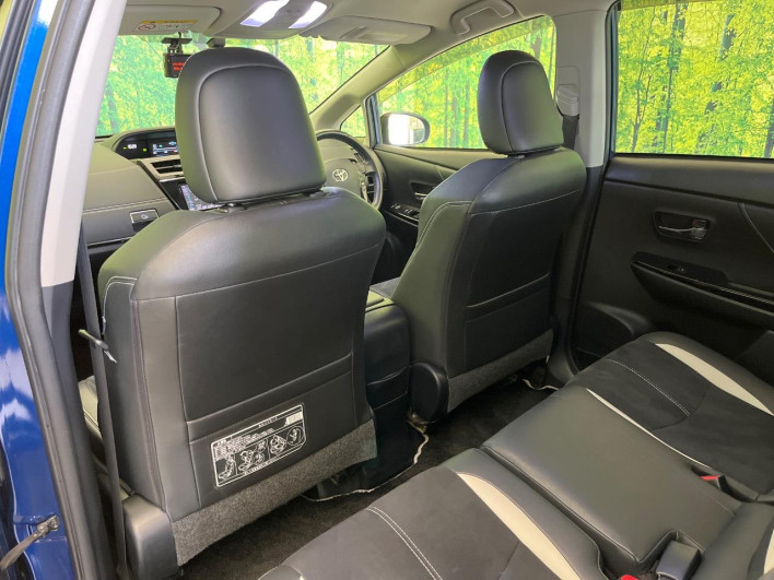 2016 Toyota Prius α DAA-ZVW41W (UW-6a029972d08ec)[10]