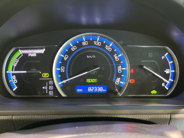 2016 Toyota Noah DAA-ZWR80G (UW-6a02997a36d5b)[17]