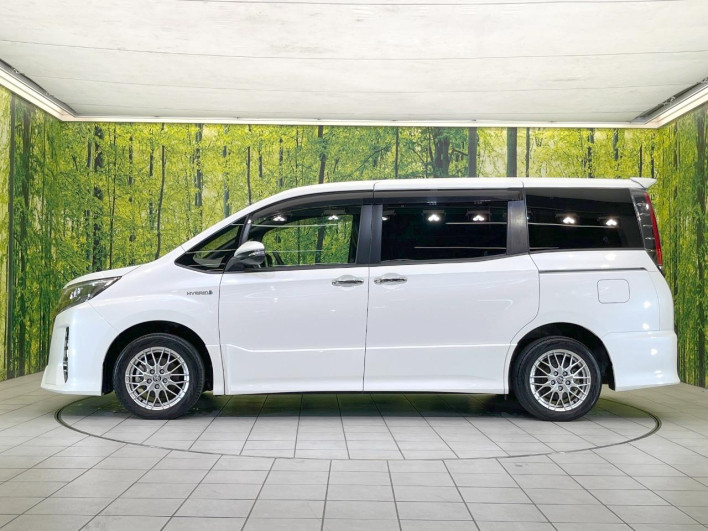 2020 Toyota Noah DAA-ZWR80W (UW-6a02997d18205)[12]