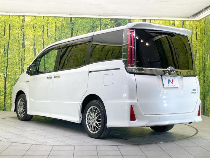 2020 Toyota Noah DAA-ZWR80W (UW-6a02997d18205)[11]