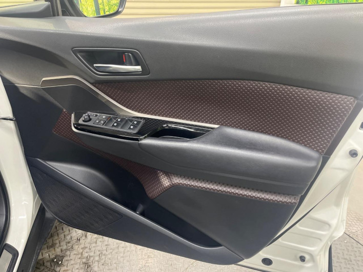 2018 Toyota C-HR DAA-ZYX10 (UW-6a0299842fe57)[22]