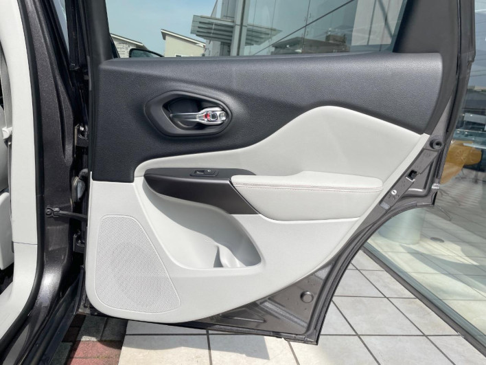 2018 Chrysler Jeep Cherokee ABA-KL20L (UW-6a03e9fe4da1e)[11]