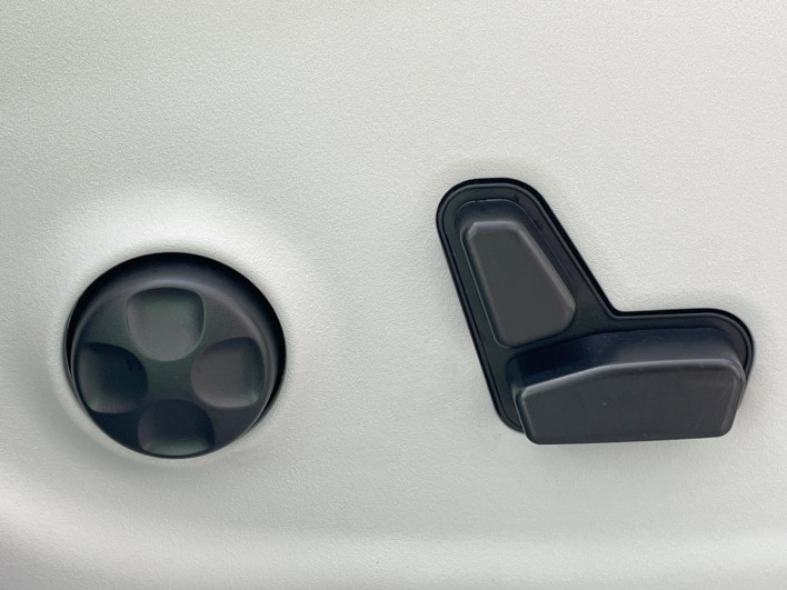 2018 Chrysler Jeep Cherokee ABA-KL20L (UW-6a03e9fe4da1e)[10]