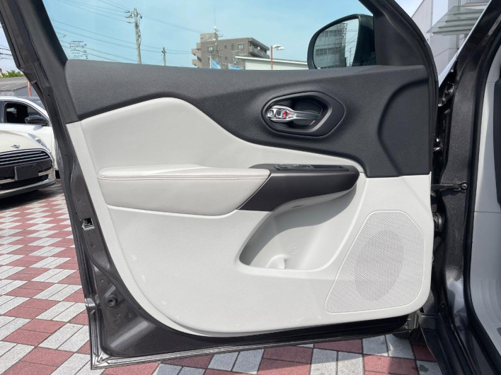 2018 Chrysler Jeep Cherokee ABA-KL20L (UW-6a03e9fe4da1e)[24]