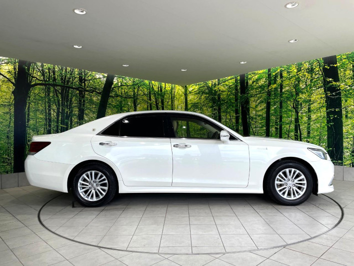 2016 Toyota Crown Hybrid DAA-AWS210 (UW-6a03ea1a88e70)[15]