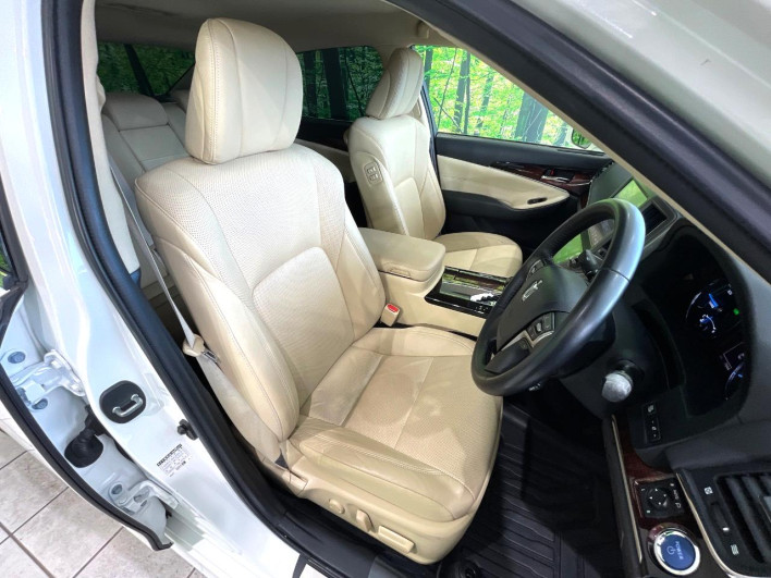 2016 Toyota Crown Hybrid DAA-AWS210 (UW-6a03ea1a88e70)[29]