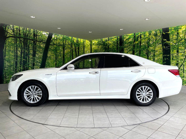 2016 Toyota Crown Hybrid DAA-AWS210 (UW-6a03ea1a88e70)[6]