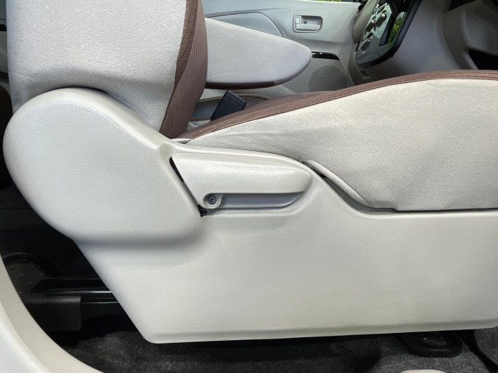 2018 Mitsubishi eK Wagon DBA-B11W (UW-6a03ea26420dc)[15]