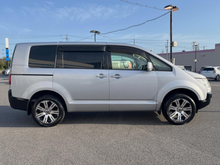 2009 Mitsubishi Delica D:5 DBA-CV5W (UW-6a03ea3dca502)[11]