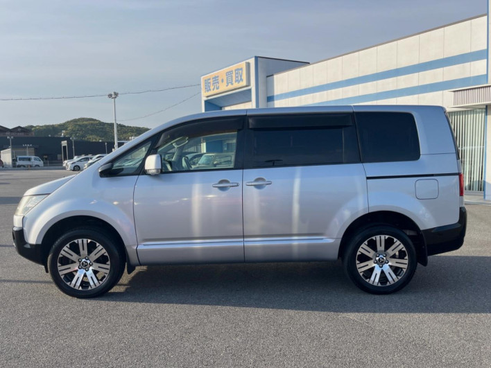 2009 Mitsubishi Delica D:5 DBA-CV5W (UW-6a03ea3dca502)[10]