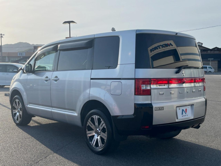 2009 Mitsubishi Delica D:5 DBA-CV5W (UW-6a03ea3dca502)[8]