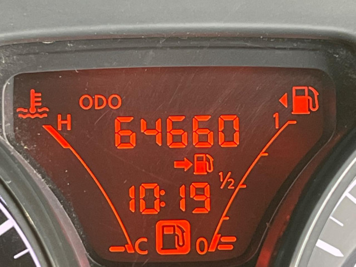 2013 Nissan Note DBA-E12 (UW-6a03ea44c84a2)[2]