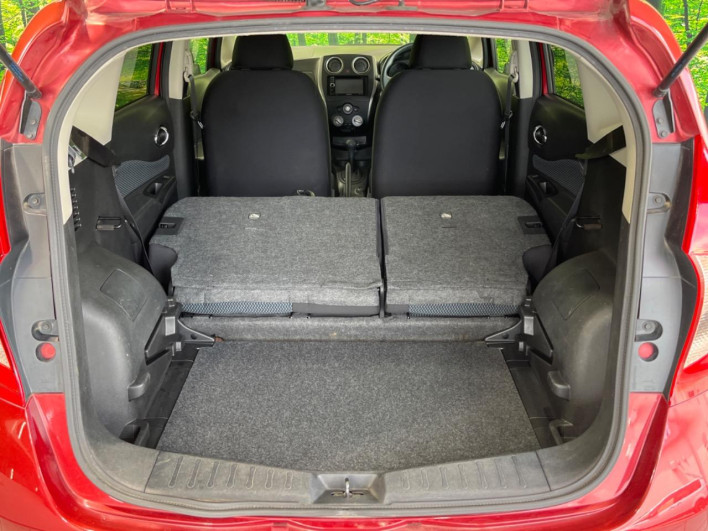 2013 Nissan Note DBA-E12 (UW-6a03ea44c84a2)[16]