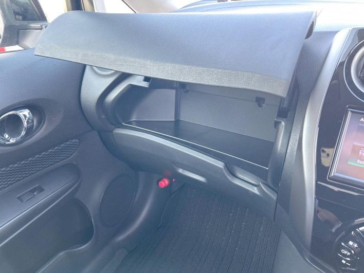 2014 Nissan Note DBA-E12 (UW-6a03ea463d637)[26]